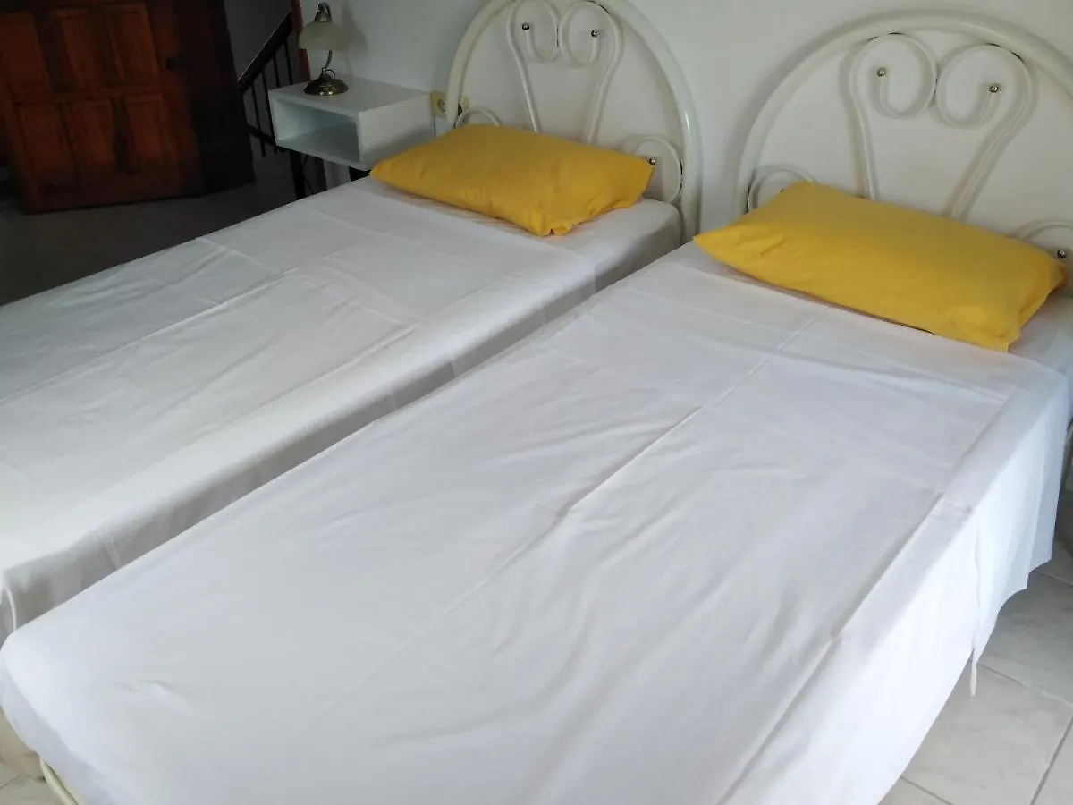 Villa Calis 2 フェティエ